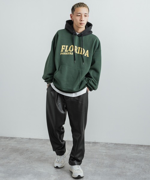 Rocky Monroe（ロッキーモンロー）の「オーバーサイズ 裏起毛カレッジロゴプリントプルオーバーパーカー（パーカー・メンズ・ブラック/ネイビー/グレー/グリーン/ブラック系/グレー系/グレー系1/グリーン系/ホワイト・M/L/XL）」の14枚目の写真