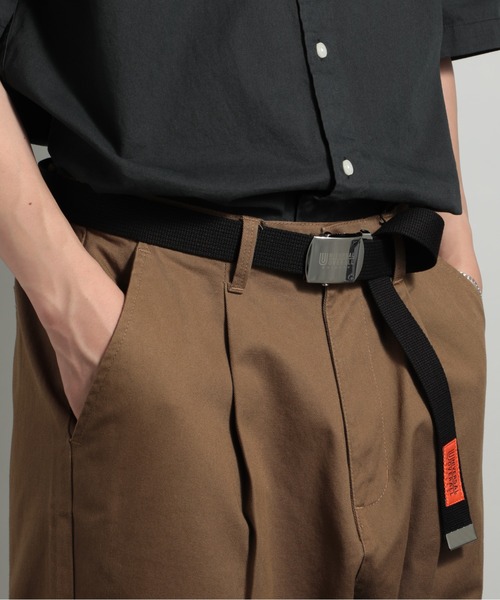 UNIVERSAL OVERALL(ユニバーサルオーバーオール)の「【UNIVERSAL OVERALL】ロゴ入りロングガチャベルト UV0846I(ベルト・メンズ・ブラック/オフホワイト/レッド/グリーン/キャメル/ピンク/ネイビー/ブルー/ライトグレー/イエロー・FREE)」の1枚目の写真