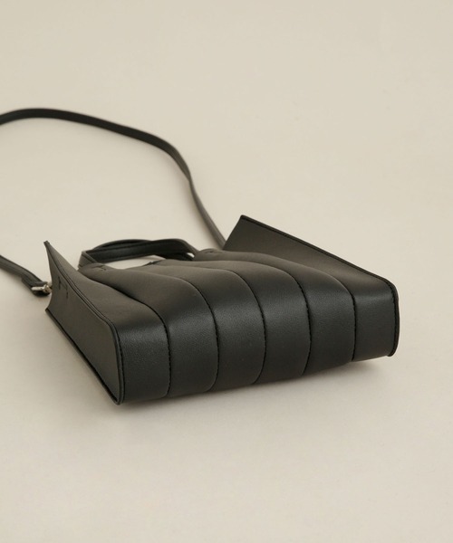 NANO universe（ナノユニバース）の「LB.04/プリーツミニトートバッグ（トートバッグ・レディース・ホワイト/ブラック/ベージュ・FREE）」の6枚目の写真