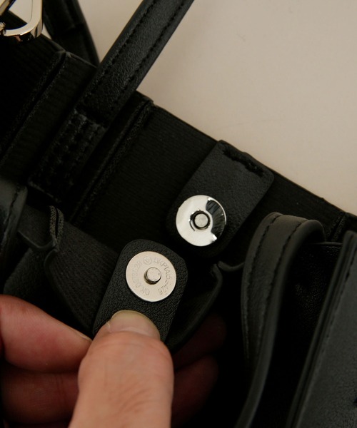 NANO universe（ナノユニバース）の「LB.04/プリーツミニトートバッグ（トートバッグ・レディース・ホワイト/ブラック/ベージュ・FREE）」の11枚目の写真