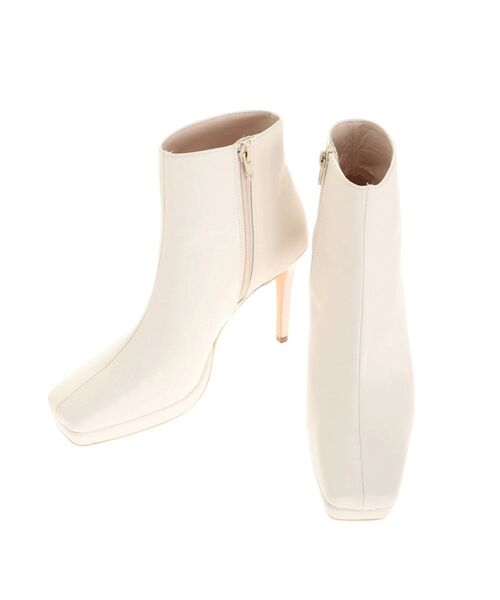 RESEXXY（リゼクシー）の「スクエアトゥショートブーツ（ブーツ・レディース・アイボリー/ブラック・SMALL/MEDIUM/LARGE）」の18枚目の写真