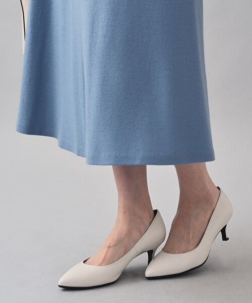 UNTITLED（アンタイトル）の「【日本製・本革】Comfit Dresser Pumps（コンフィットドレッサーパンプス）（パンプス・レディース・ブラック/ブラウン系その他/ライトベージュ/ベージュ/ホワイト系/ベージュ系その他7・45/50/25/30/35/40）」の2枚目の写真