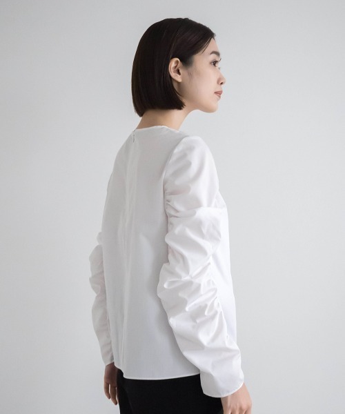 kaene(カエン)の「ギャザースリーブブラウス(シャツ/ブラウス・レディース・ブラック/オフホワイト・1/2)」の12枚目の写真