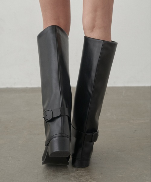 FEKETE（フェケテ）の「VEGAN LEATHER WIDE LONG BOOTS / ヴィーガンレザーワイドロングブーツ（ブーツ・レディース・ブラック・SMALL/MEDIUM/LARGE）」の8枚目の写真