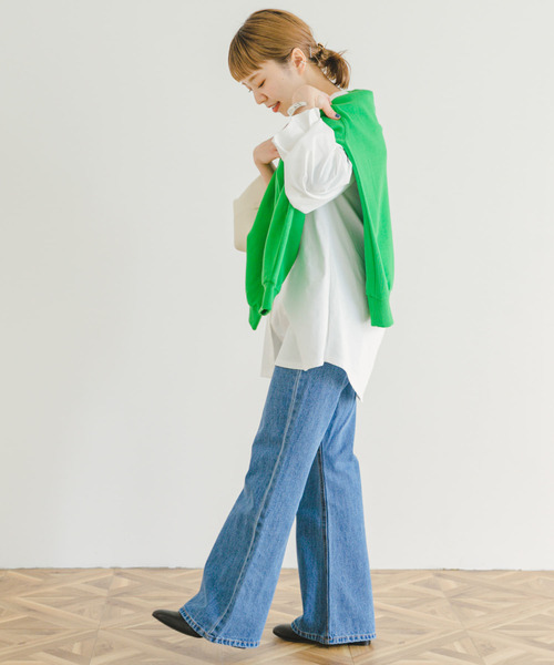 ITEMS URBANRESEARCH(アイテムズ アーバンリサーチ)の「セミフレアデニム(デニムパンツ・レディース・ライトブルー/ブルー・SMALL/MEDIUM)」の16枚目の写真