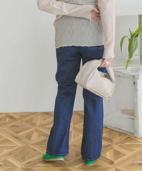 ITEMS URBANRESEARCH(アイテムズ アーバンリサーチ)の「セミフレアデニム(デニムパンツ・レディース・ライトブルー/ブルー・SMALL/MEDIUM)」の20枚目の写真