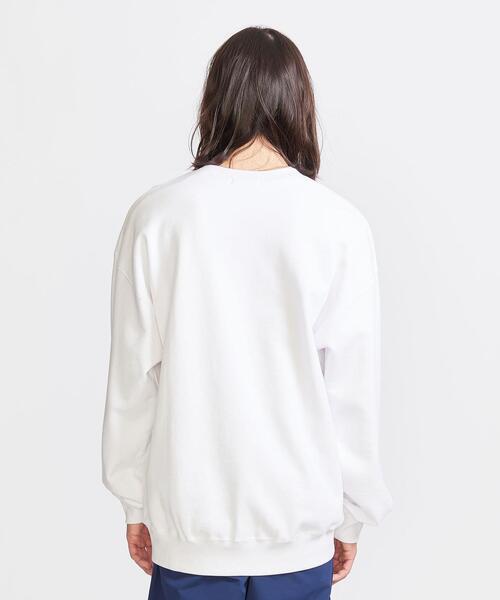 info. BEAUTY&YOUTH（インフォビューティアンドユース）の「【WEB限定】 ＜info. BEAUTY&YOUTH＞ エンブロ スウェット クルーネック -NIGHT ESCAPE-（スウェット・メンズ・ブラック/ホワイト・S/M/L/XL）」の4枚目の写真