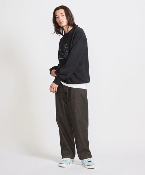 info. BEAUTY&YOUTH（インフォビューティアンドユース）の「【WEB限定】 ＜info. BEAUTY&YOUTH＞ エンブロ スウェット クルーネック -NIGHT ESCAPE-（スウェット・メンズ・ブラック/ホワイト・S/M/L/XL）」の14枚目の写真