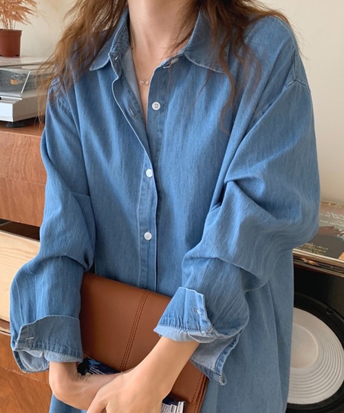 DAY CLOSET(デイ クローゼット)の「レディース 長袖スリットストレートデニムシャツワンピース(シャツワンピース・レディース・ブルー・ONE SIZE)」の6枚目の写真