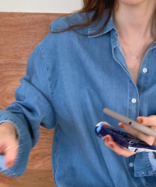 DAY CLOSET(デイ クローゼット)の「レディース 長袖スリットストレートデニムシャツワンピース(シャツワンピース・レディース・ブルー・ONE SIZE)」の9枚目の写真