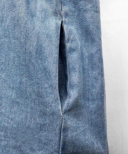 DAY CLOSET(デイ クローゼット)の「レディース 長袖スリットストレートデニムシャツワンピース(シャツワンピース・レディース・ブルー・ONE SIZE)」の11枚目の写真