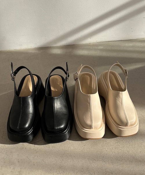 one after another NICE CLAUP（ワンアフターアナザーナイスクラップ）の「バックベルト付きサボサンダル（その他シューズ・レディース・アイボリー/ブラック・LARGE/MEDIUM/SMALL）」の4枚目の写真