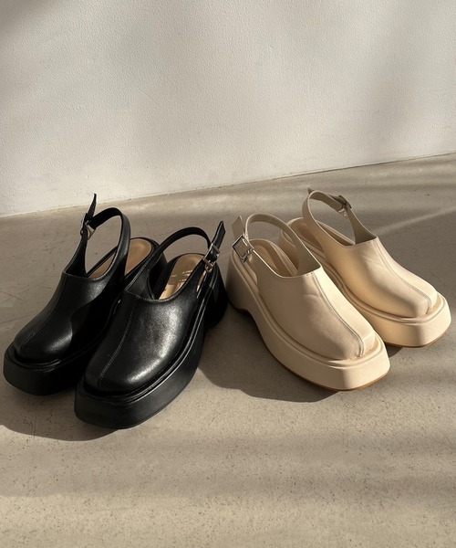 one after another NICE CLAUP（ワンアフターアナザーナイスクラップ）の「バックベルト付きサボサンダル（その他シューズ・レディース・アイボリー/ブラック・LARGE/MEDIUM/SMALL）」の5枚目の写真