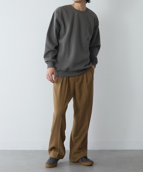 United Athle(ユナイテッドアスレ)の「モチっと柔らかな着心地!【United Athle】T/C crew neck sweat / クルーネックスウェット トレーナー 10オンス 裏起毛 5928(スウェット・メンズ・ブラック/レッド/オリーブ/パープル/グリーン/ヘザーグレー/ネイビー/ダークブラウン/ホワイト/サンドベージュ/アッシュ/ダークグレー/オレンジ/ロイヤルブルー/スミクロ/スモーキーグリーン系/バーガンディー/インディゴブルー/ナチュラル・M/L/XL/S/XXL)」の22枚目の写真