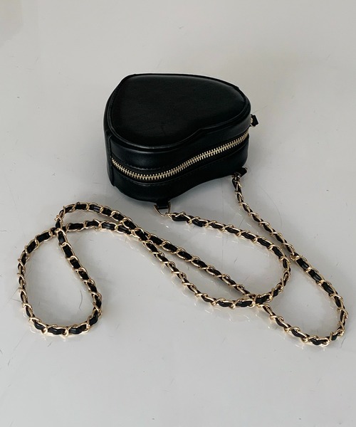 mi via loca（ミヴィアロカ）の「ハートモチーフ チェーンminiバッグ（ショルダーバッグ・レディース・ホワイト/ピンク/イエロー/ブラック・FREE）」の13枚目の写真