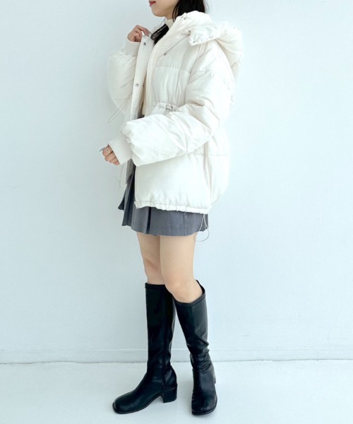 OLIVE des OLIVE（オリーブデオリーブ）の「ウエストドロスト中綿ブルゾン　1032070010（ダウンジャケット/コート・レディース・アイボリー/ブラック/ピンク・FREE）」の5枚目の写真