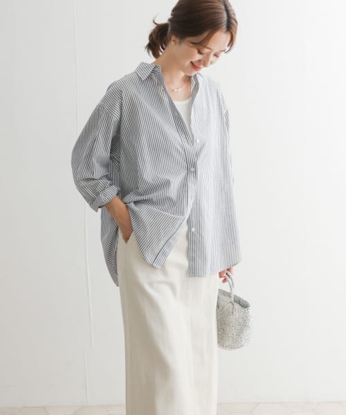 URBAN RESEARCH DOORS（アーバンリサーチドアーズ）の「コットンローンシャツ（シャツ/ブラウス・レディース・ストライプ/ライトベージュ/ミント・MEDIUM）」の3枚目の写真