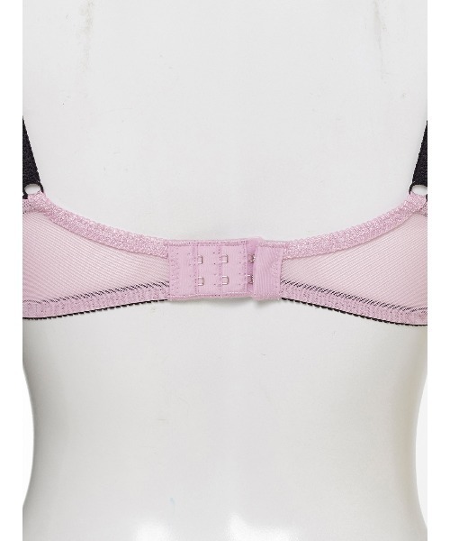 tutuanna（チュチュアンナ）の「ブラジャーショーツセット[感激のブラ・脇すっきり]グラシアナレースブラ&ショーツセット（ブラ&ショーツ・レディース・ピンク/グレー/ブラック/サックスブルー/スモークピンク/ブルー・B65/C70/A65/E70/B70/D65/C75/E75/A70/D70/C65/B75/E65/D75/A75）」の10枚目の写真