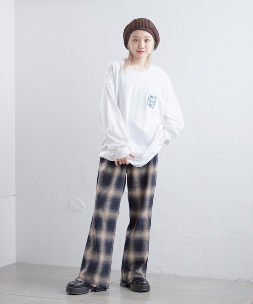 WHIMSIC（ウィムジック）の「【UNISEX】エンブロイダリーロゴロングスリーブTEE（Tシャツ/カットソー・メンズ・ブラック/ライトグレー/ブラウン/ホワイト・FREE）」の5枚目の写真