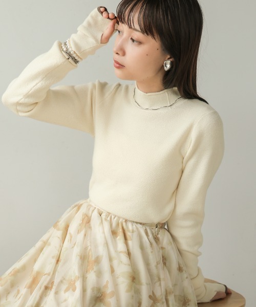 Bab（バブ）の「2WAY指ぬきタートルトップス（Tシャツ/カットソー・レディース・アイボリー/チャコールグレー/モカ/ピンク・FREE）」の5枚目の写真