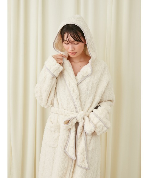 SNIDEL HOME（スナイデルホーム）の「フードロングフリースガウン