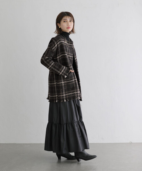 La TOTALITE(ラトータリテ)の「【John branigan/ジョンブラニガン】ツイードニットWジャケット(ノーカラージャケット・レディース・ネイビー/ブラック・FREE)」の4枚目の写真