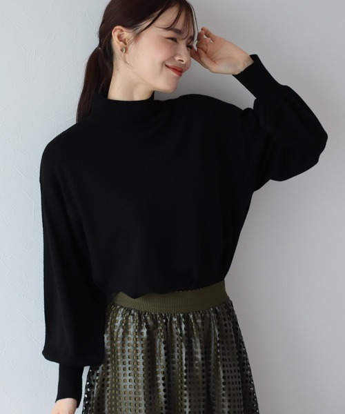 BLUEEAST（ブルーイースト）の「バックパールボリューム袖もちもちニット（ニット/セーター・レディース・ブラック/アイボリー/ブルー/グレー・MEDIUM）」の6枚目の写真