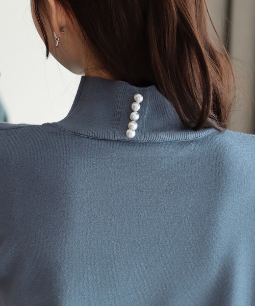 BLUEEAST（ブルーイースト）の「バックパールボリューム袖もちもちニット（ニット/セーター・レディース・ブラック/アイボリー/ブルー/グレー・MEDIUM）」の20枚目の写真