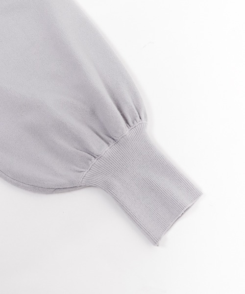 BLUEEAST（ブルーイースト）の「バックパールボリューム袖もちもちニット（ニット/セーター・レディース・ブラック/アイボリー/ブルー/グレー・MEDIUM）」の7枚目の写真