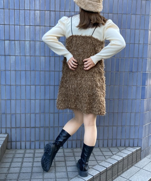 tolene(トレネ)の「シャギーミニ丈キャミワンピース(ワンピース・レディース・ブラウン/ホワイト・FREE)」の9枚目の写真