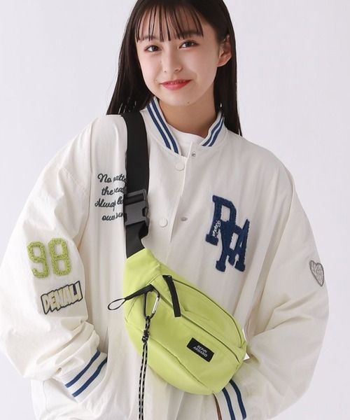 repipi armario(レピピ アルマリオ)の「シンプルボディBAG(ボディバッグ/ウエストポーチ・キッズ・ブラック/アイボリー/ブルー/ピンク/ライム・FREE)」の1枚目の写真