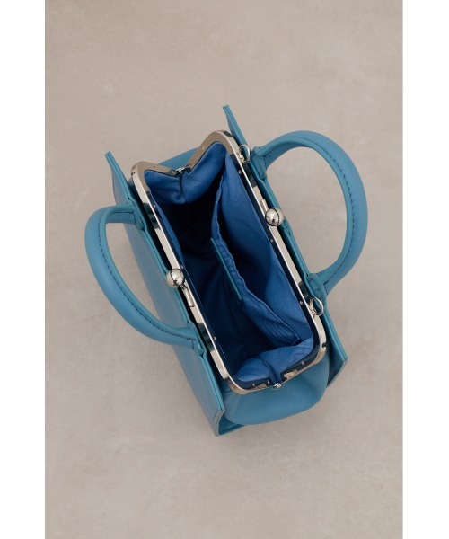 AZUL by moussy(アズールバイマウジー)の「メタルフレームバッグ(ショルダーバッグ・レディース・アイボリー/ブラック/ブルー/ホワイト系その他・FREE)」の6枚目の写真