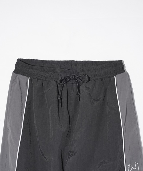 X-girl（エックスガール）の「SIDE STRIPE TRACK PANTS（その他パンツ・レディース・オリーブ/ブラック/ベージュ・S/M/XS/X-SMALL）」の8枚目の写真