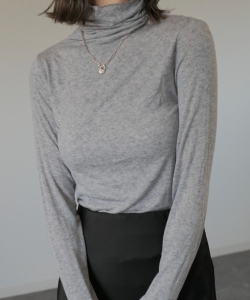 Reurie'(レウリィ)の「ウールミックスタートルトップ / wool mix turtle top シアータートル ウール混 レイヤード タートルネック(ニット/セーター・レディース・アイボリー/グレー・FREE)」の1枚目の写真