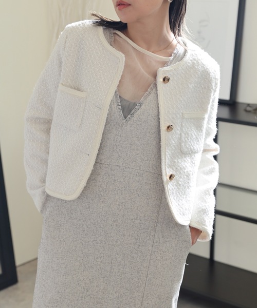 ULEULA（ウルア）の「金釦ノーカラーツイードジャケット（ノーカラージャケット・レディース・ブラック/アイボリー・FREE）」の6枚目の写真