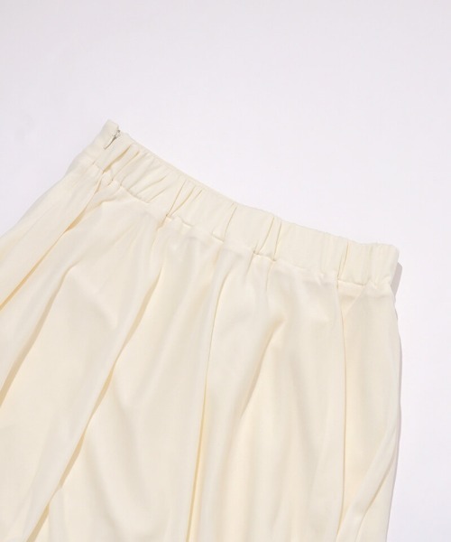 flower（フラワー）の「フローイングギャザースカート（スカート・レディース・アイボリー/ブラック・FREE）」の14枚目の写真