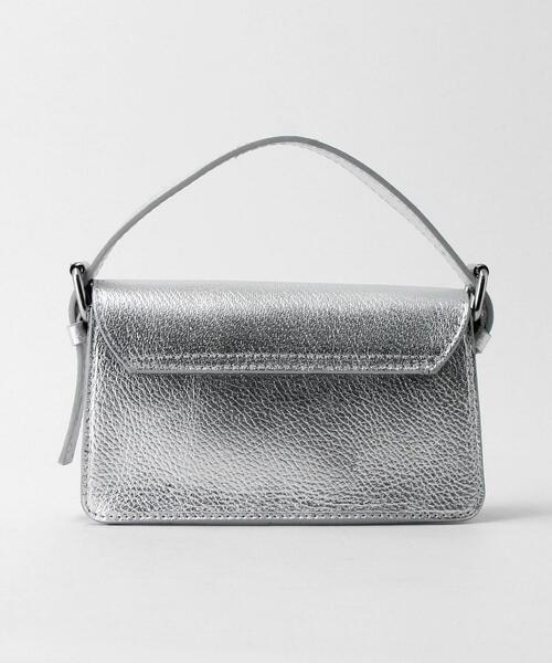 ELYSIR（エリジール）の「＜ELYSIR＞レザーメタル フラップ ショルダーバッグ -2WAY-（ショルダーバッグ・レディース・シルバー・FREE）」の4枚目の写真