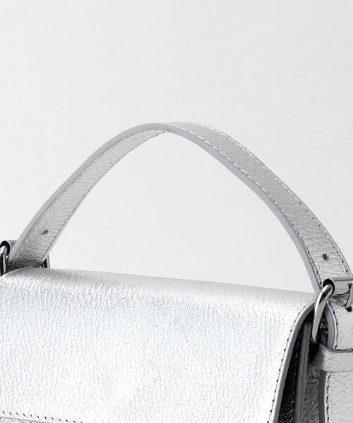 ELYSIR（エリジール）の「＜ELYSIR＞レザーメタル フラップ ショルダーバッグ -2WAY-（ショルダーバッグ・レディース・シルバー・FREE）」の6枚目の写真