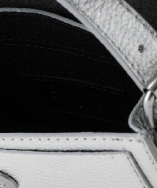 ELYSIR（エリジール）の「＜ELYSIR＞レザーメタル フラップ ショルダーバッグ -2WAY-（ショルダーバッグ・レディース・シルバー・FREE）」の10枚目の写真