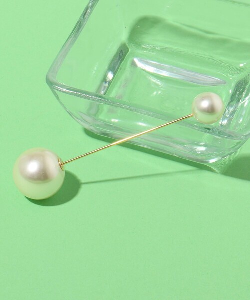 NOLLEY’S Sophi（ノーリーズソフィ）の「パール×パールピン（ブローチ/コサージュ・レディース・オフホワイト・FREE）」の4枚目の写真