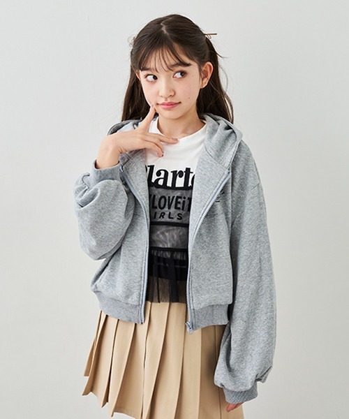 by LOVEiT（バイラビット）の「クロップドフーディパーカー（パーカー・キッズ・オフホワイト/ピンク/グレー/ブラック・120cm/160cm/150cm/140cm/130cm）」の3枚目の写真