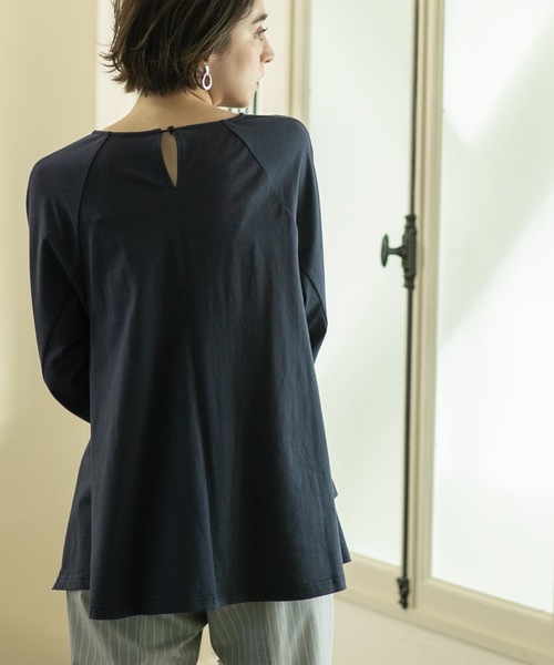 OPAQUE.CLIP（オペークドットクリップ）の「◆デザインスリーブAラインフレアチュニック【洗濯機洗い可】（チュニック・レディース・オフホワイト/ネイビー/ブラック・00）」の5枚目の写真