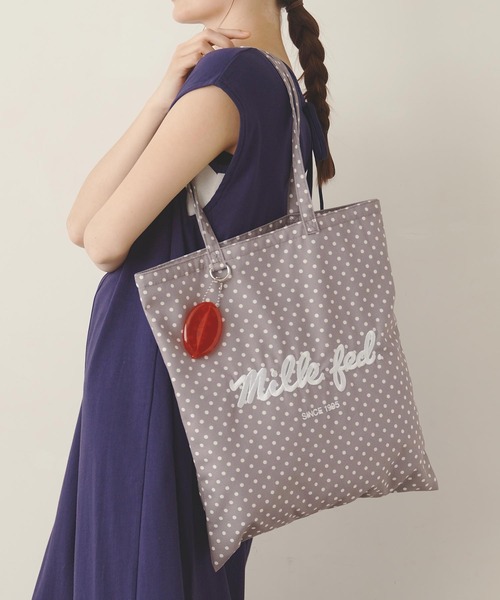MILKFED.(ミルクフェド)の「ICING LOGO POLKA DOT FLAT TOTE(トートバッグ・レディース・ブラック/ライトブルー/グレー・ONE SIZE)」の3枚目の写真