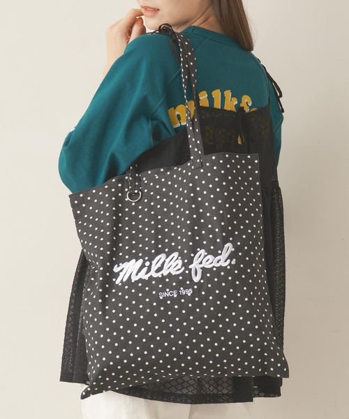 MILKFED.(ミルクフェド)の「ICING LOGO POLKA DOT FLAT TOTE(トートバッグ・レディース・ブラック/ライトブルー/グレー・ONE SIZE)」の2枚目の写真