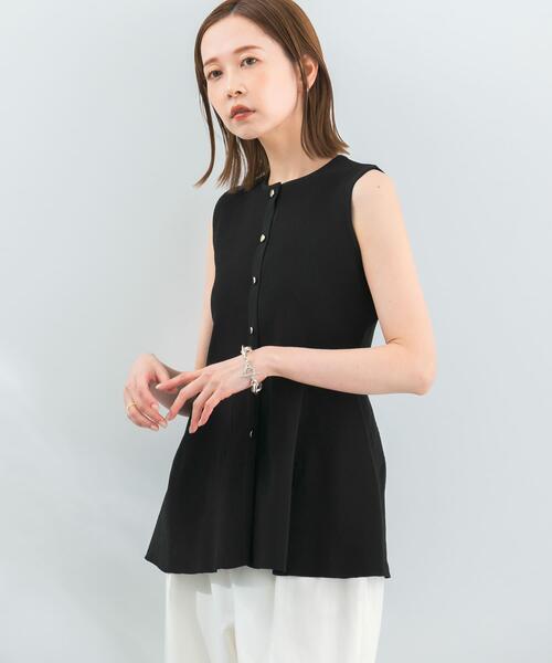 URBAN RESEARCH ROSSO WOMEN（アーバンリサーチ　ロッソ）の「ペプラムフォルムニットジレ（ニット/セーター・レディース・オフホワイト/ブラック/グリーン・FREE）」の2枚目の写真