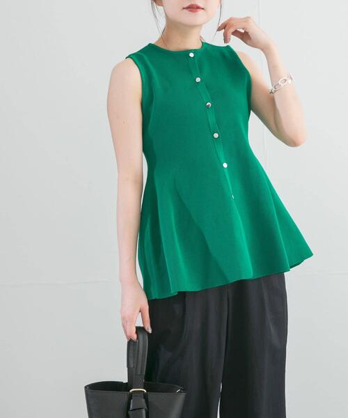 URBAN RESEARCH ROSSO WOMEN（アーバンリサーチ　ロッソ）の「ペプラムフォルムニットジレ（ニット/セーター・レディース・オフホワイト/ブラック/グリーン・FREE）」の14枚目の写真