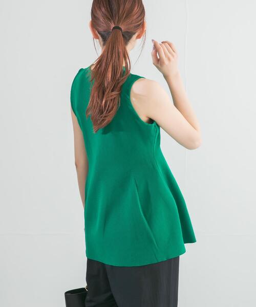 URBAN RESEARCH ROSSO WOMEN（アーバンリサーチ　ロッソ）の「ペプラムフォルムニットジレ（ニット/セーター・レディース・オフホワイト/ブラック/グリーン・FREE）」の15枚目の写真