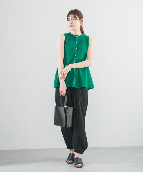 URBAN RESEARCH ROSSO WOMEN（アーバンリサーチ　ロッソ）の「ペプラムフォルムニットジレ（ニット/セーター・レディース・オフホワイト/ブラック/グリーン・FREE）」の16枚目の写真