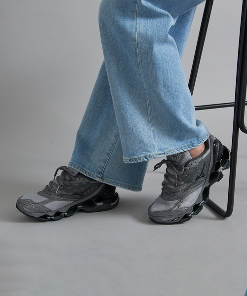 MIZUNO（ミズノ　）の「【MIZUNO】Wave Prophecy LS スニーカー（スニーカー・メンズ・ブラック/シルバー/グレー/ライトグレー・26.5cm/27.5cm/26cm/27cm/28cm/28.5cm/25cm/24.5cm/24cm/23.5cm）」の14枚目の写真