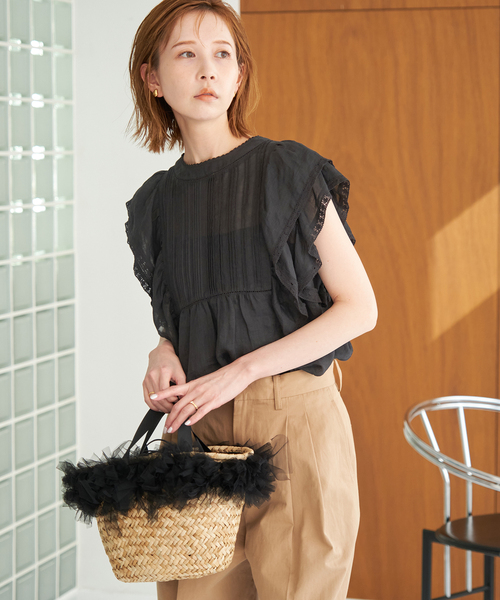 SLOBE IENA(スローブイエナ)の「《追加》ラミーフリルピンタックブラウス(シャツ/ブラウス・レディース・ブラック/カーキ/ホワイト・FREE)」の11枚目の写真